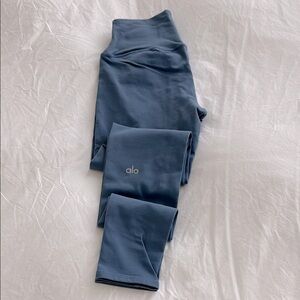 ALO Yoga 7/8 High Waist Airbrush Legging 
Color: Blue, Size: S